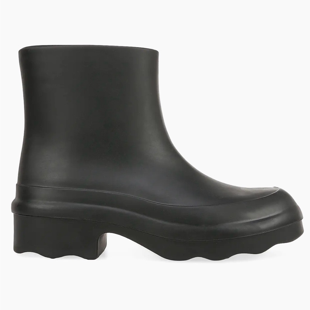 Vince Nia Rain Boot New With Box!! Size 8